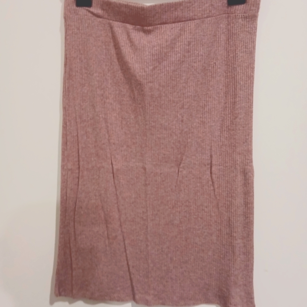 Zenana Outfitters Ribbed Pink Pencil Skirt